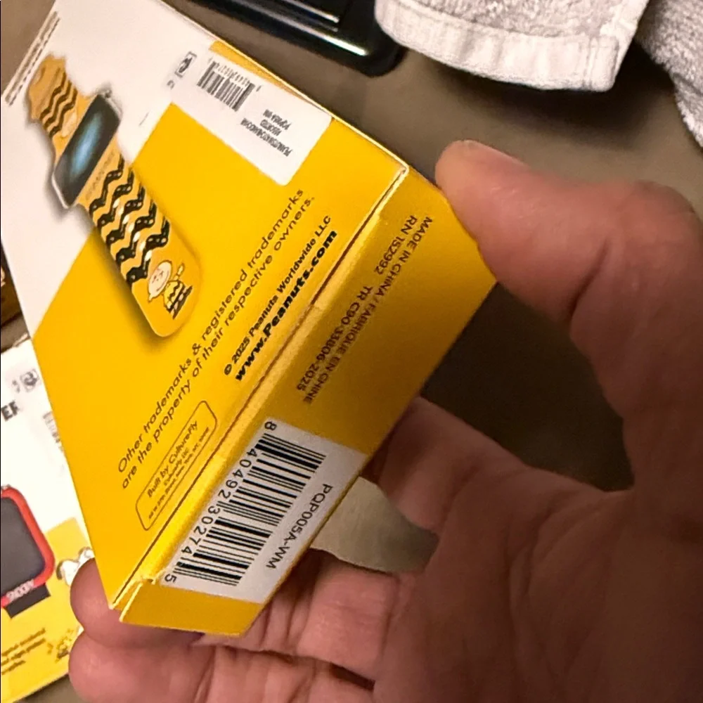 Peanuts Collectors Edition Yellow and Black Watchband Set